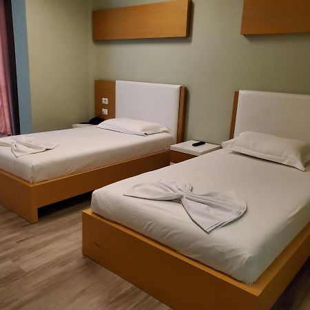 Hotel Bologna Vlorë Eksteriør billede