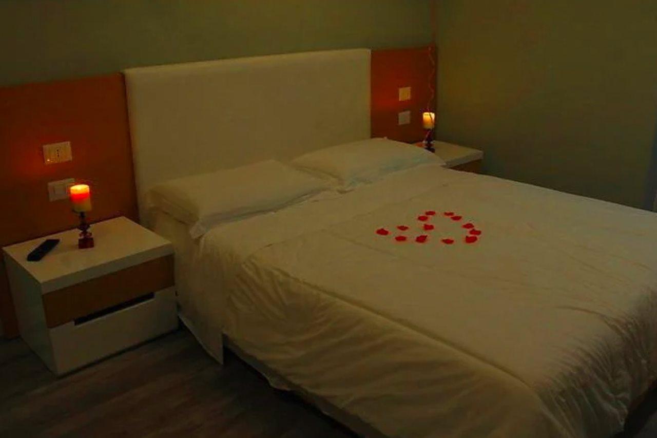 Hotel Bologna Vlorë Eksteriør billede